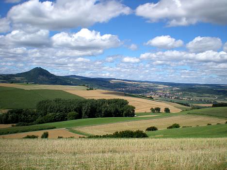 Blick Richtung Engen zum Hohenhewen