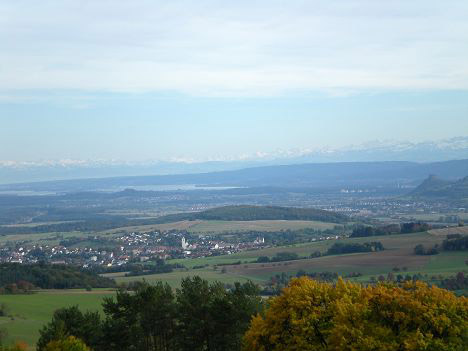 Panorama mit Bodensee und Alpen